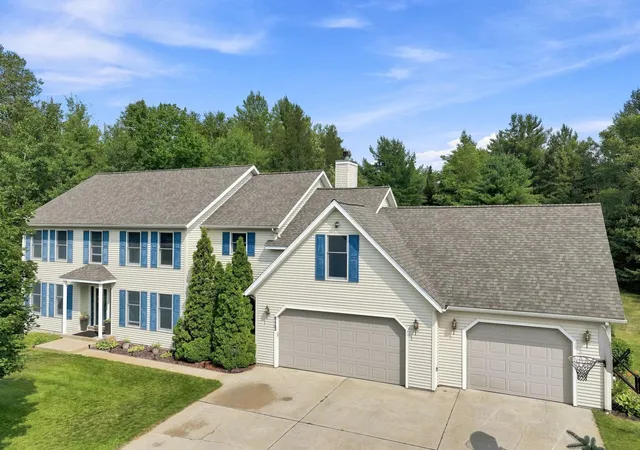 2nd image of 8443 Valley Forge Dr, Cadillac, MI 49601 | MLS# 78080071663