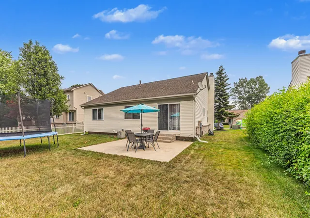 2nd image of 7422 Meadow Ln, Ypsilanti, MI 48197 | MLS# 81026039203