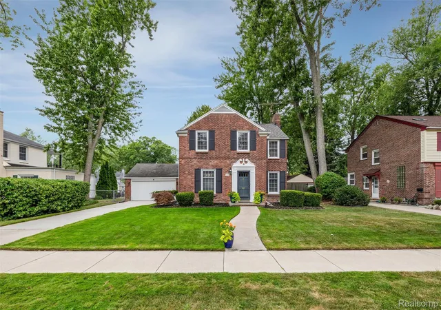 2nd image of 1729 Broadstone Rd, Grosse Pointe Woods, MI 48236 | MLS# 20261059147