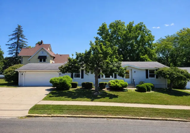 1st image of 221 S Madison St, Adrian, MI 49221 | MLS# 81026039211