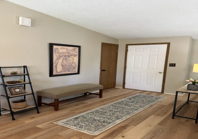 3rd image of 221 S Madison St, Adrian, MI 49221 | MLS# 81026039211