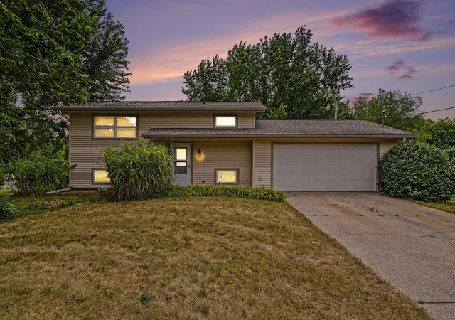 1st image of 2785 Eaman Rd, Benton Harbor, MI 49022 | MLS# 66026039209