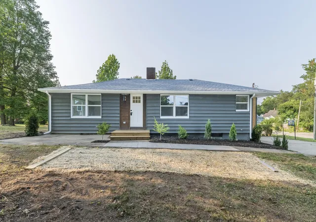 1st image of 512 Green St, Dowagiac, MI 49047 | MLS# 65026039216