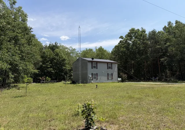 3rd image of 7936 S Rountuit Ln, Howard City, MI 49329 | MLS# 65026039219