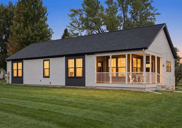 1st image of 407 Sherwood Ave, Three Oaks, MI 49128 | MLS# 69026039220
