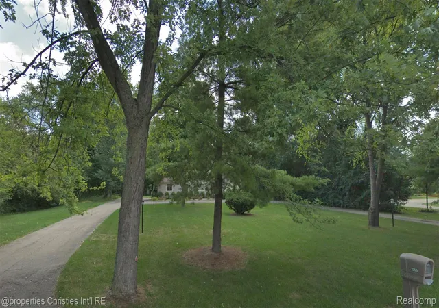 Photo 2 of Single family home for sale at 1569 Orchard Ln, Bloomfield Hills, MI 48301 | MLS# 20261059184 | Listing updated on 2026-09-10