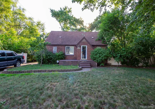 Photo 3 of Single family home for sale at 23095 Hill Ave, Warren, MI 48091 | MLS# 20261059186 | Listing updated on 2026-09-12