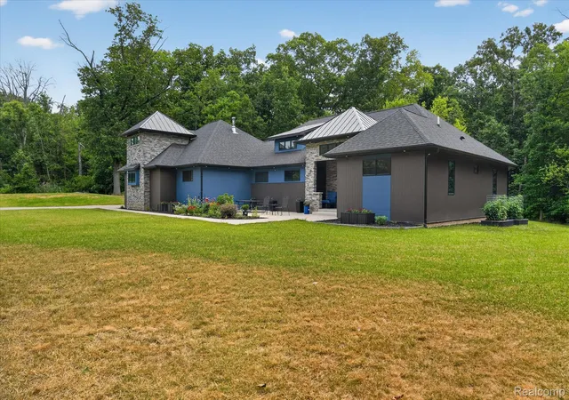 3rd image of 16511 Shadow Ln, Fenton Charter Township Genesee, MI 48451 | MLS# 20261059188