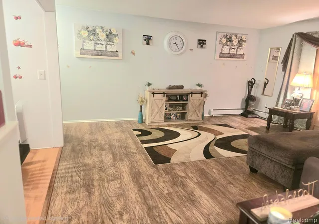 Listing Photo 4 - Condo for sale in building located at 19840 W 12 Mile Rd, Southfield, MI 48076 - Unit #36