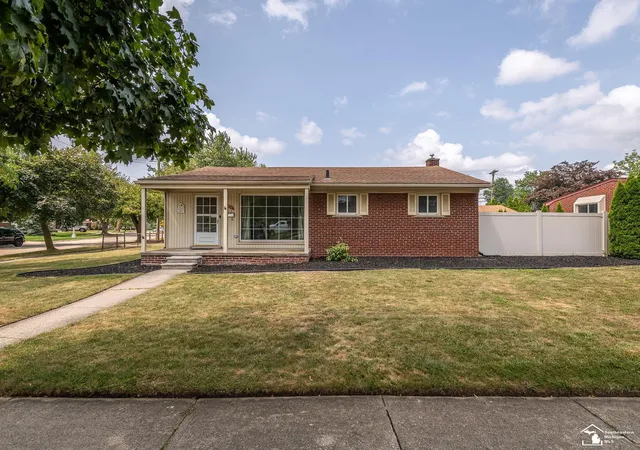 Photo 1 of Single family home for sale at 3290 Maxwell St, Trenton, MI 48183 | MLS# 57050216605 | Listing updated on 2026-07-30