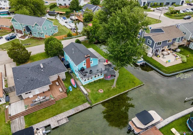 3rd image of 1430 Rossdale Dr, Waterford, MI 48328 | MLS# 20261059198