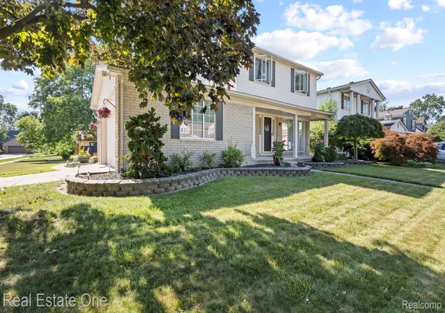 Photo 2 of Single family home for sale at 20272 Wellesley St, Riverview, MI 48193 | MLS# 20261059199 | Listing updated on 2026-07-30