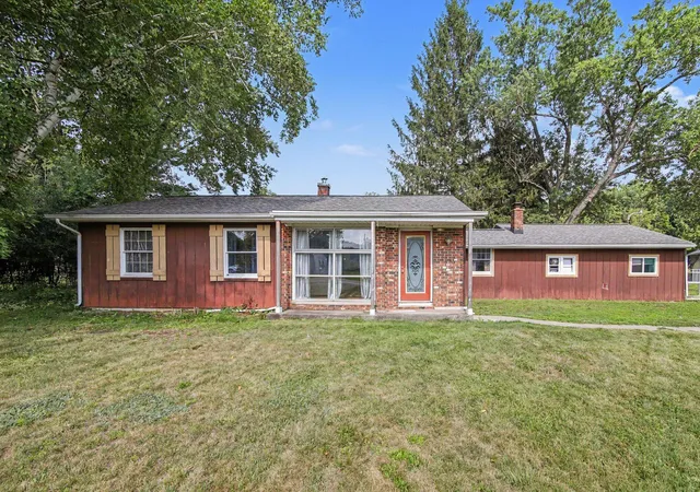 2nd image of 2637 Lucerne Dr, Jackson, MI 49201 | MLS# 55026039233