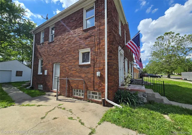 2nd image of 7671 Evergreen Ave, Detroit, MI 48228 | MLS# 20261059210