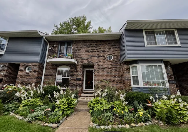 Photo 2 of Condo for sale at 2798 Page Ave, Ann Arbor, MI 48104 | MLS# 81026039252 | Listing updated on 2026-09-05