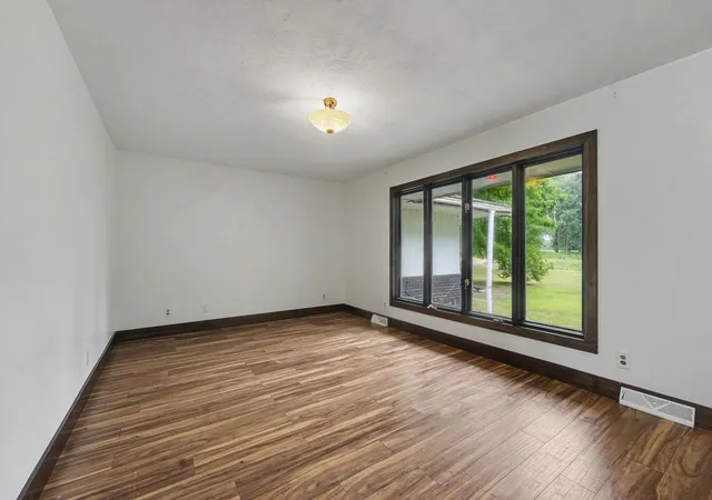 4th image of 1760 W Carson City Rd, Sheridan, MI 48884 | MLS# 72026039247