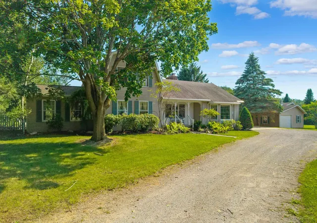 Photo 4 of Single family home for sale at 4248 Procunier Rd, Mikado, MI 48745 | MLS# 61050216617 | Listing updated on 2026-08-26