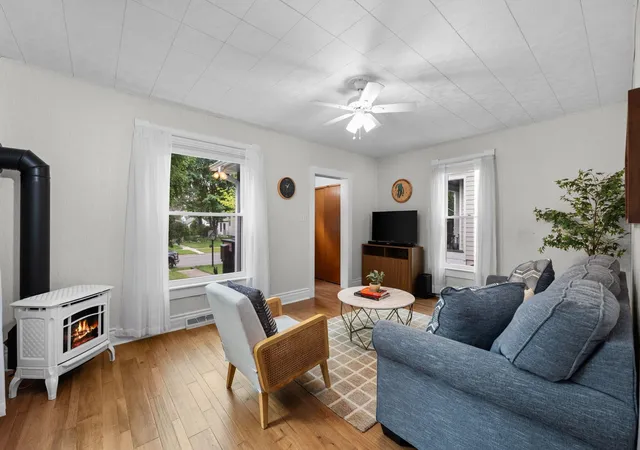 Photo 2 of Single family home for sale at 615 Webster St, Traverse City, MI 49686 | MLS# 78080071676 | Listing updated on 2026-08-02