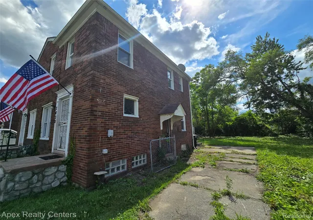 2nd image of 7675 Evergreen Ave, Detroit, MI 48228 | MLS# 20261059224