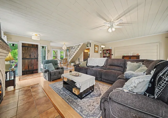 4th image of 2211 Morton Ave, Saint Joseph, MI 49085 | MLS# 69026039257