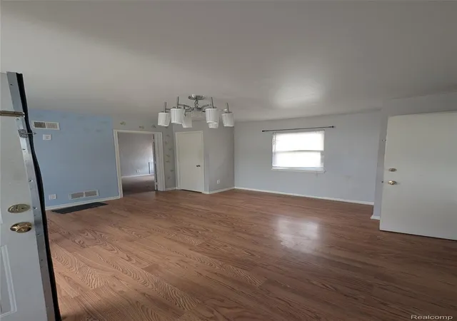 Photo 20 of Single family home for sale at 4869 Campbell St, Dearborn Heights, MI 48125 | MLS# 20261059228 | Listing updated on 2026-10-19