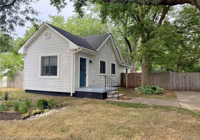 Photo 1 of Single family home for sale at 21628 Colgate St, Farmington Hills, MI 48336 | MLS# 20261059229 | Listing updated on 2026-08-25