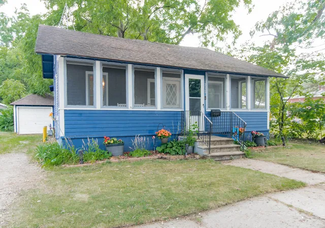 1st image of 212 E Hammond St, Otsego, MI 49078 | MLS# 66026039269