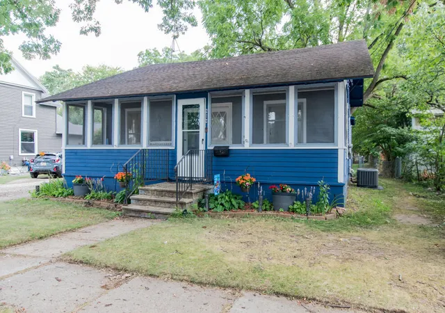 2nd image of 212 E Hammond St, Otsego, MI 49078 | MLS# 66026039269