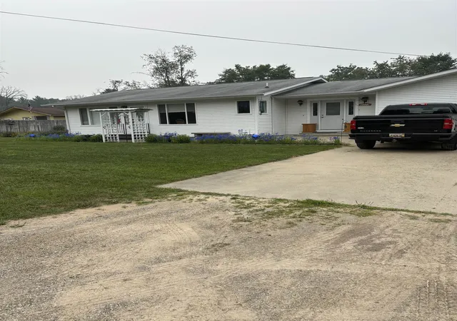 Photo 3 of Single family home for sale at 5377 Wildwood Dr, Prescott, MI 48756 | MLS# 79080071678 | Listing updated on 2026-10-11