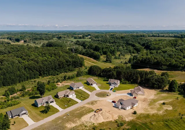 59th image of 862 Coyote Ln, Traverse City, MI 49696 | MLS# 78080071681