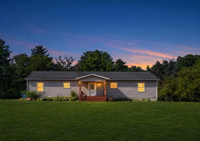 2nd image of 11159 Gravel Ridge Rd, Lakeview, MI 48850 | MLS# 64026039277