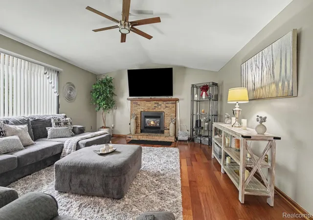 4th image of 6323 Robison Ln E, Saline, MI 48176 | MLS# 20261059243