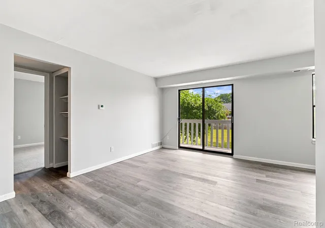 4th image of 32005 W 12 Mile Rd #208, Farmington Hills, MI 48334 | MLS# 20261059251