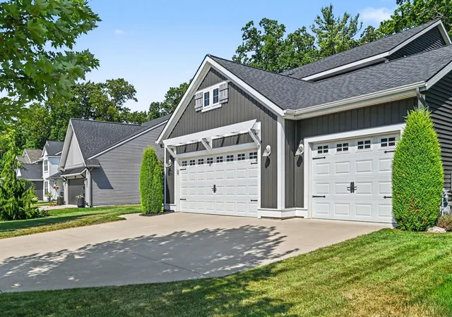 3rd image of 16964 Arbor Way Dr, Nunica, MI 49448 | MLS# 71026039284