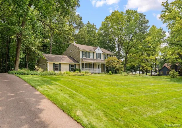 3rd image of 9019 Silver Pine Dr, South Lyon, MI 48178 | MLS# 20261059262