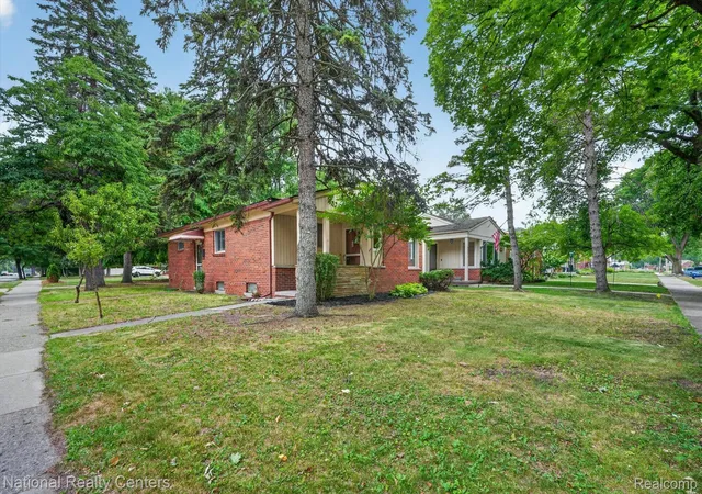 Photo 2 of Single family home for sale at 3220 Sylvan Dr, Royal Oak, MI 48073 | MLS# 20261059269 | Listing updated on 2026-09-06