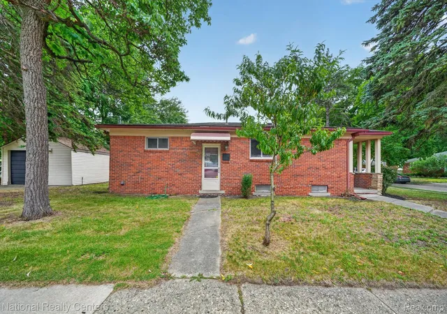 Photo 2 of Single family home for sale at 3220 Sylvan Dr, Royal Oak, MI 48073 | MLS# 20261059269 | Listing updated on 2026-09-06