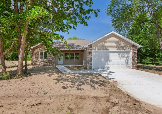 1st image of 2771 Gady Pines Dr, Adrian, MI 49221 | MLS# 81026039302