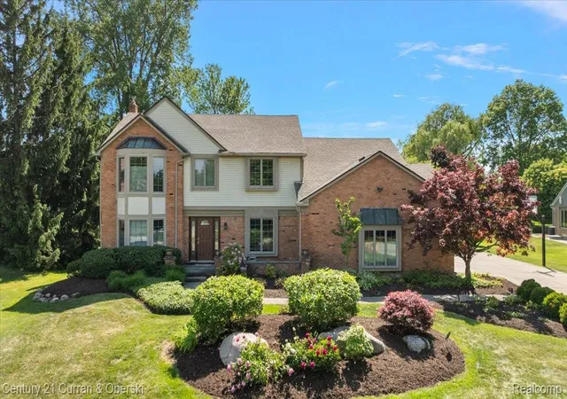 2nd image of 37125 Fox Gln, Farmington Hills, MI 48331 | MLS# 20261059278
