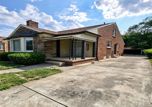 Photo 2 of Single family home for sale at 18051 Stansbury St, Detroit, MI 48235 | MLS# 20261059279 | Listing updated on 2026-07-30