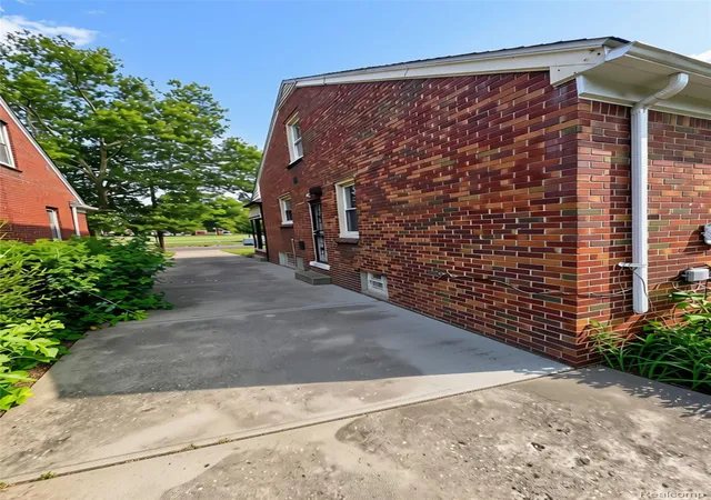 Photo 3 of Single family home for sale at 18051 Stansbury St, Detroit, MI 48235 | MLS# 20261059279 | Listing updated on 2026-07-30