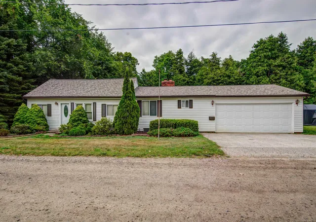 Photo 1 of Single family home for sale at 7257 Forest Dr, Lexington, MI 48450 | MLS# 58050216634 | Listing updated on 2026-08-19