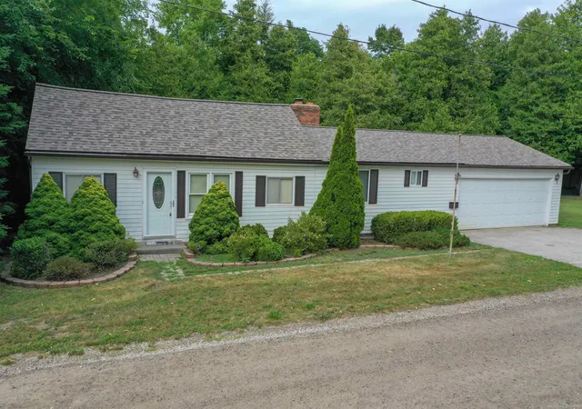 Photo 3 of Single family home for sale at 7257 Forest Dr, Lexington, MI 48450 | MLS# 58050216634 | Listing updated on 2026-08-19