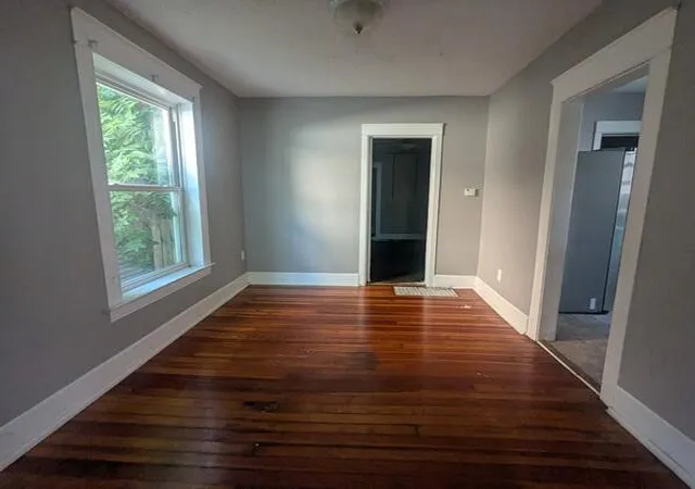 3rd image of 223 Woodlawn Ave, Lansing, MI 48910 | MLS# 81026039309