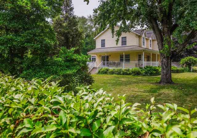 Photo 3 of Single family home for sale at 4961 Beechwood Dr, Delton, MI 49046 | MLS# 81026039314 | Listing updated on 2026-09-04