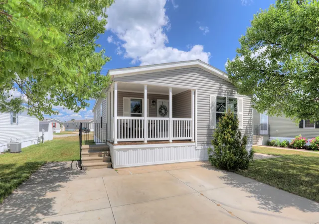 1st image of 3496 Meadow Lark Ln #174, Zeeland, MI 49464 | MLS# 71026039313