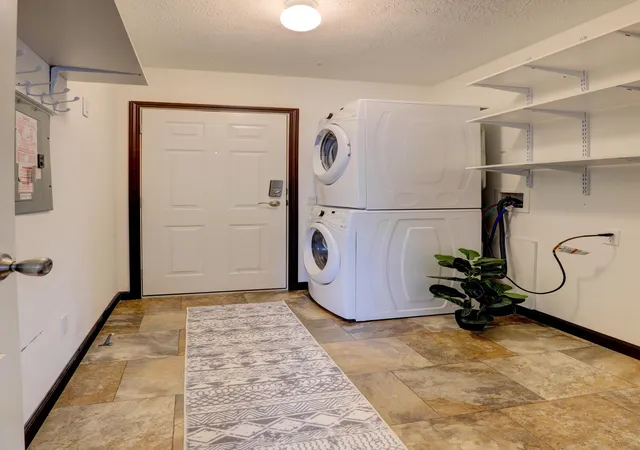 39th image of 3496 Meadow Lark Ln #174, Zeeland, MI 49464 | MLS# 71026039313