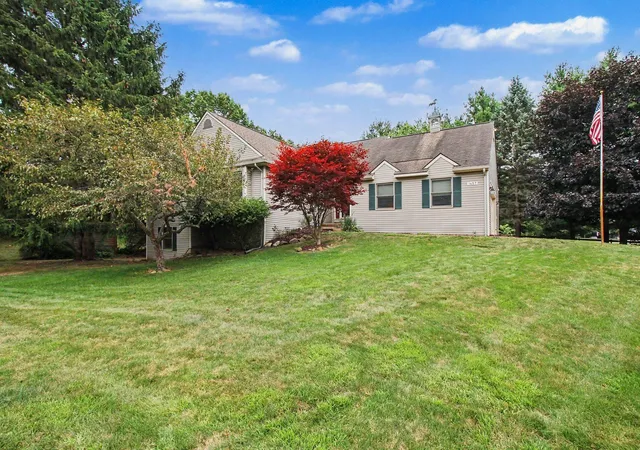2nd image of 1457 Indian Trl, Milford, MI 48380 | MLS# 81026039316