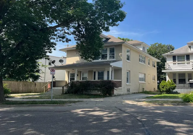 1st image of 719 Stocking Ave Nw, Grand Rapids, MI 49504 | MLS# 65026039315