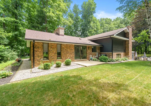 3rd image of 9929 W P Ave, Kalamazoo, MI 49009 | MLS# 66026039318